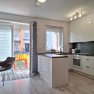  Apartament Mieszkanie 2 Pokojowe Z Ogrodkiem Miejsce Postojowe Na Zewnatrz Nr 126